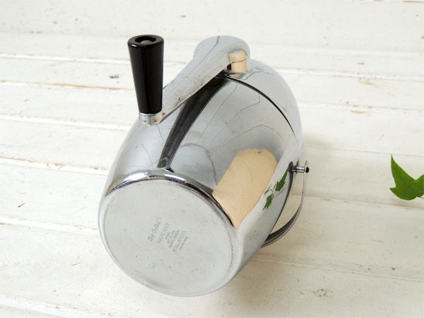 【ICE-O-MAT】スペーシーなクロム製・手動式・ヴィンテージ・アイスクラッシャー USA