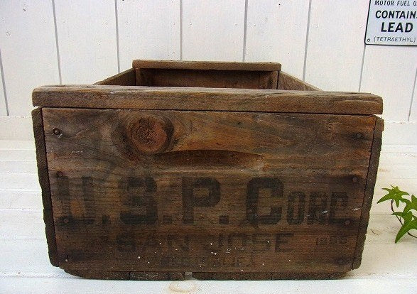 【U.S.P.CORP】白いペンキの付いた50'sアンティーク・木箱/ウッドボックス/飾り棚 USA