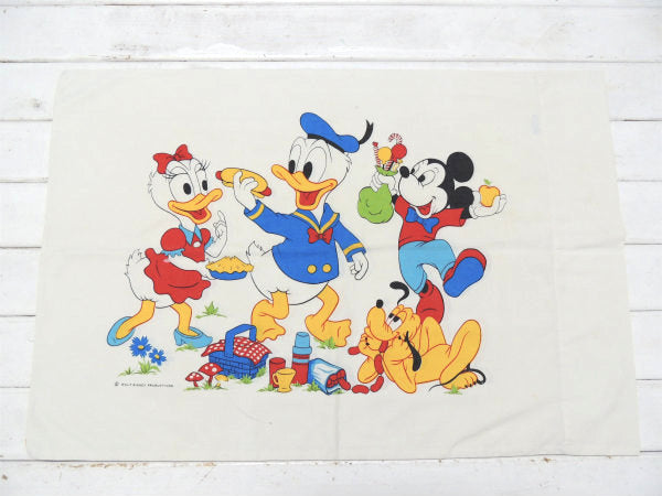 【ミッキー&フレンズ】ピクニック柄・ヴィンテージ・ピロケース/枕カバー USA
