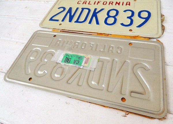 CALIFORNIA 2NDK839 カリフォルニア US デッドストック　ビンテージ　ナンバープレート　2枚　アメ車　自動車
