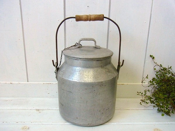 古いアルミ製のアンティーク・ミルク缶/ミルク容器　USA