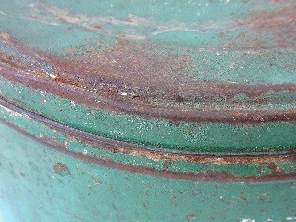 緑色のシャビーなアンティーク・ティン缶/ブリキ缶 USA