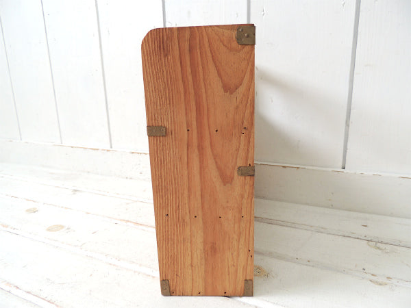 糸巻きモチーフ付き・木製・ヴィンテージ・ソーイングボックス 裁縫棚 卓上チェスト