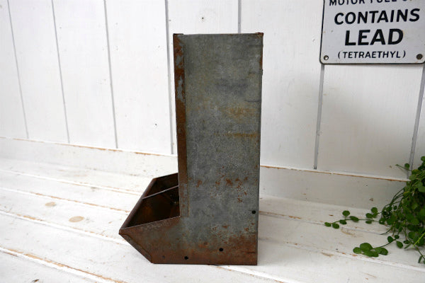 SANITARY FEEDER シャビー・ブタ柄・メタル製・ヴィンテージ・ピッグフィーダー・餌入れ