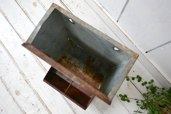 SANITARY FEEDER シャビー・ブタ柄・メタル製・ヴィンテージ・ピッグフィーダー・餌入れ