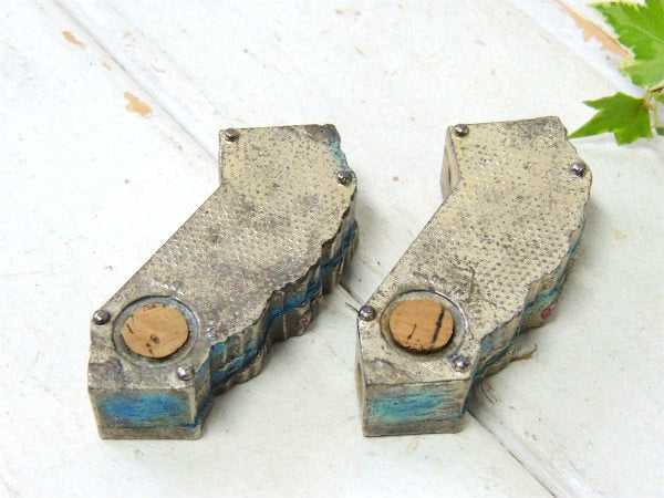 【CALIFORNIA】カリフォルニア州・メタル製・ヴィンテージ・ソルト&ペッパー・スーベニア品