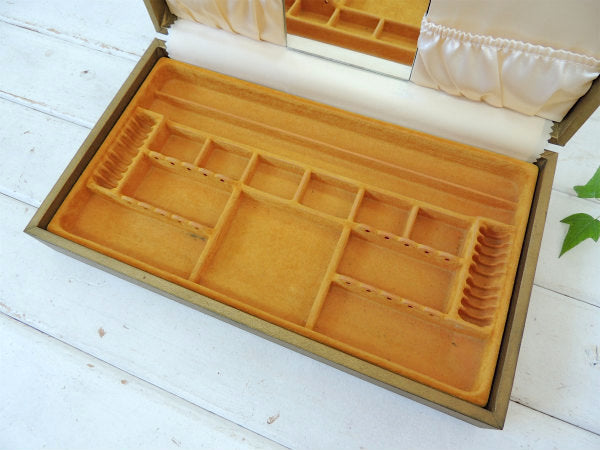 Mele ゴールド色・ヴィンテージ・ジュエリーボックス ジュエリーケース 宝石箱 USA