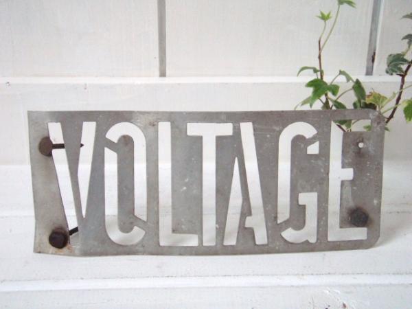 VOLTAGE・ステンシル ヴィンテージ・サイン・プレート・看板・USA アルミ 工業系 壁画
