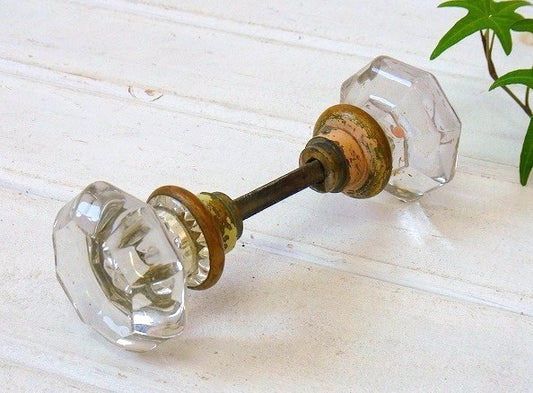 8角形のガラス製×真鍮製・アンティーク・ドアノブ USA