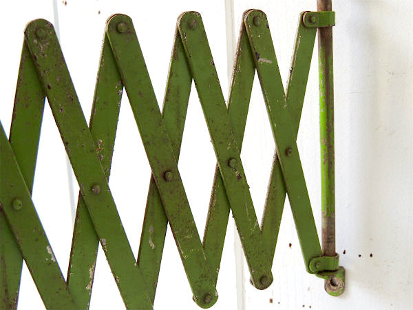 シェービングミラー 壁付き 鏡 ミラー・ミッドセンチュリー・アンティーク・スイングミラー・USA