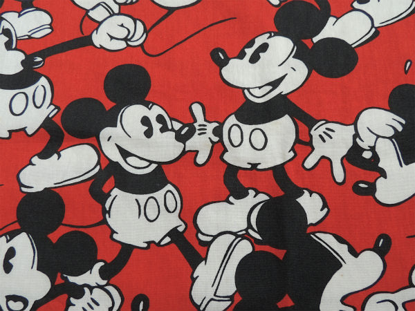 【ミッキーマウス】ディズニー・ミッキーマウスの総柄・ヴィンテージ・カーテン生地 USA