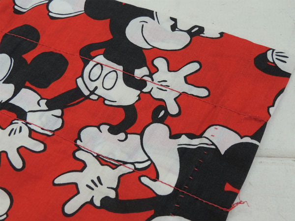 【ミッキーマウス】ディズニー・ミッキーマウスの総柄・ヴィンテージ・カーテン生地 USA