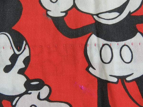 【ミッキーマウス】ディズニー・ミッキーマウスの総柄・ヴィンテージ・カーテン生地 USA