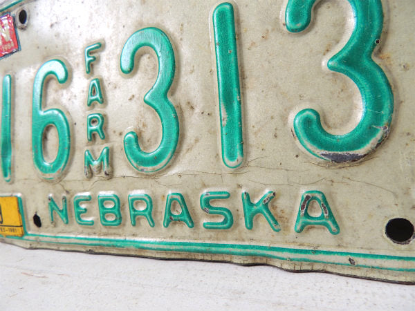 US ネブラスカ州・TRUCK・グリーン・1976 トラック ナンバー・ビンテージ・ナンバープレート