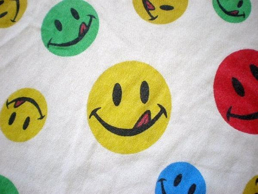 カラフルなスマイル　ヴィンテージ・ファブリック/生地　USA