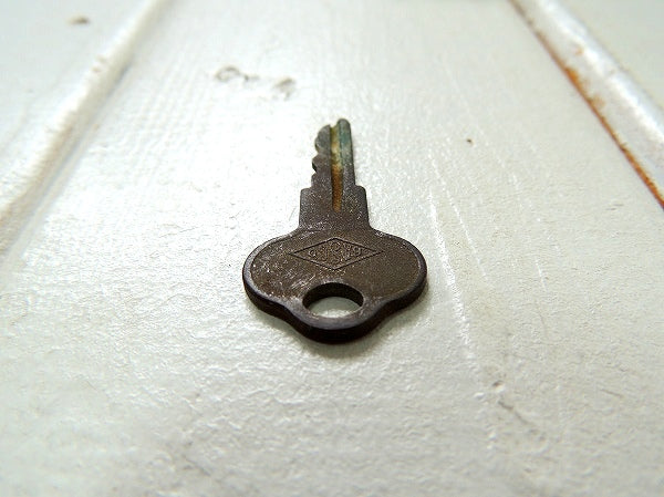 インディアナ BASCO 1920~1930s 真鍮 ビンテージ OLD 鍵・キー・USA KEY