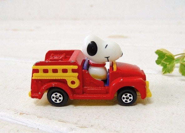 【スヌーピー】SNOOPY・AVIVA社・ダイキャスト製・80'sヴィンテージ・ミニカー/消防車