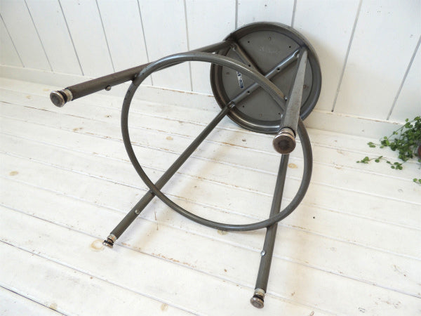 【MAYLINE】工業系のヴィンテージ・ラウンドスツール/チェア/ガレージスツール USA