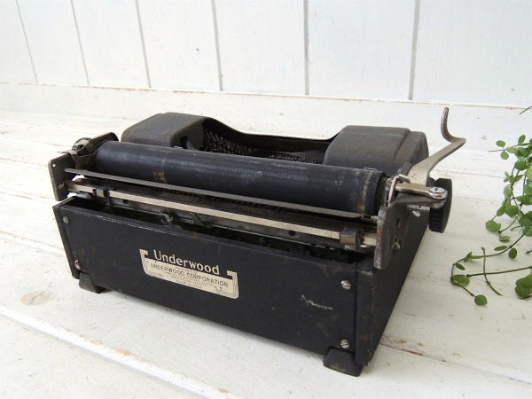 【Underwood】1930s~Leader・黒・アンティーク・タイプライター・ディスプレイ