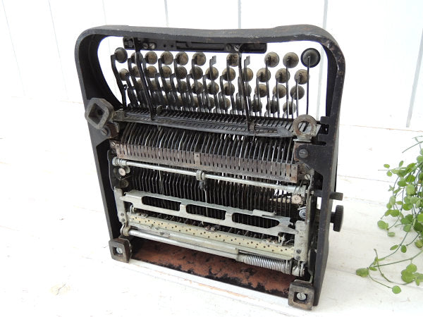【Underwood】1930s~Leader・黒・アンティーク・タイプライター・ディスプレイ