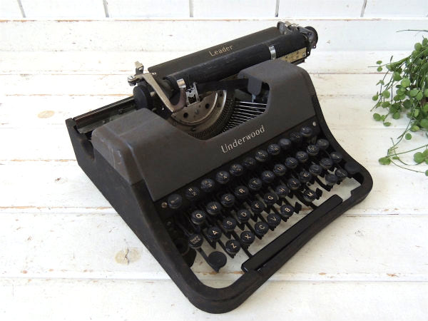 【Underwood】1930s~Leader・黒・アンティーク・タイプライター・ディスプレイ