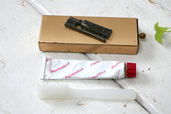 ゴールドトーン トラベル用 歯ブラシ&歯磨き粉入り 50's ヴィンテージ  歯磨きセット USA