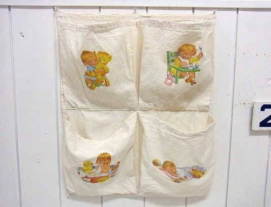 ファブリック・赤ちゃん柄・アンティーク・ウォールポケット・壁掛け収納 USA