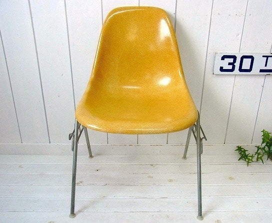 【ハーマンミラー】イームズ・ヴィンテージ・シェルサイドチェア・FRP・クリームイエロー　USA