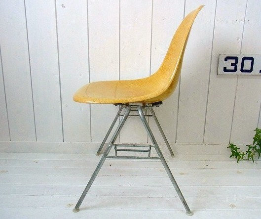【ハーマンミラー】イームズ・ヴィンテージ・シェルサイドチェア・FRP・クリームイエロー　USA