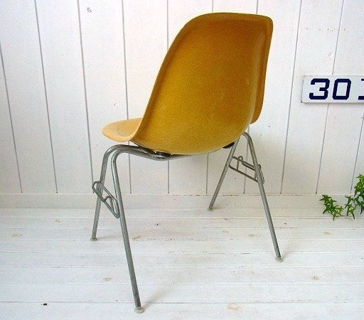 【ハーマンミラー】イームズ・ヴィンテージ・シェルサイドチェア・FRP・クリームイエロー　USA