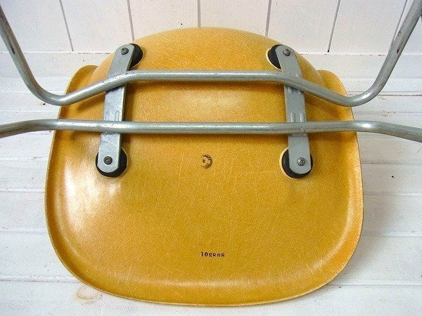 【ハーマンミラー】イームズ・ヴィンテージ・シェルサイドチェア・FRP・クリームイエロー　USA