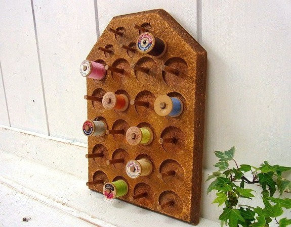 コルク製・ヴィンテージ・壁掛けスプールホルダー/糸巻きホルダー/ボビンホルダー USA