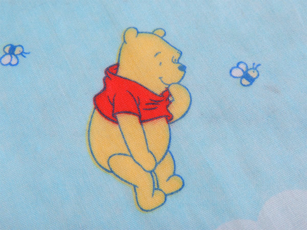 【くまのプーさん&ティガー】水色・青空柄・ベビーサイズ・ユーズドシーツ(ボックスタイプ)