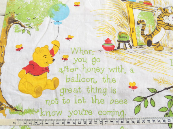 【くまのプーさんと森の仲間たち】ベビーサイズ・ヴィンテージ・ユーズドシーツ(ボックスタイプ)