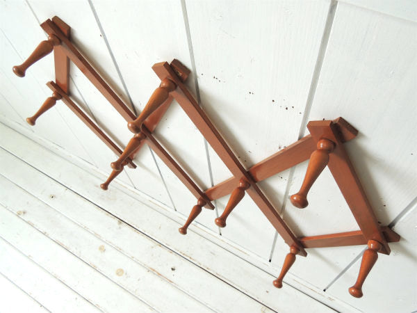 【NASCO】ユーゴスラビア製の特大サイズ・伸縮式・木製・ヴィンテージ・ハットラック/ウォールフック