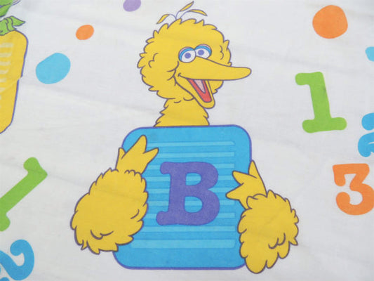 【セサミストリート】数字&アルファベット柄・ヴィンテージ・ユーズドシーツ(フラットタイプ)