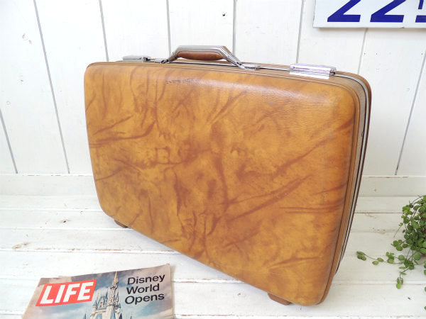 【アメリカンツーリスター】ブラウンマーブル色・鍵付き・ヴィンテージ・スーツケース/トランク①