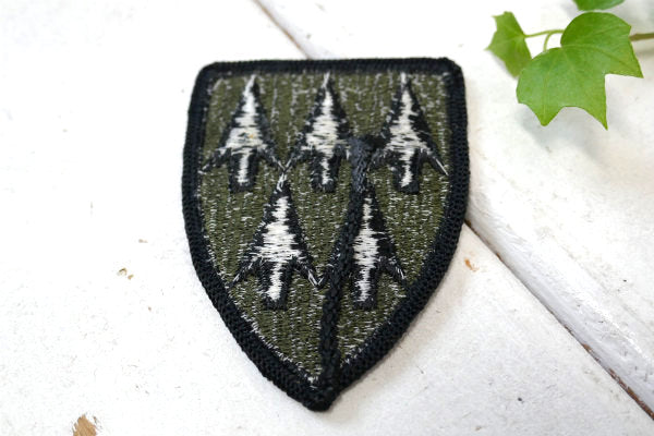 US ミリタリー・ヴィンテージ・↑・刺繍・ワッペン デッドストック アクセサリー ファッション
