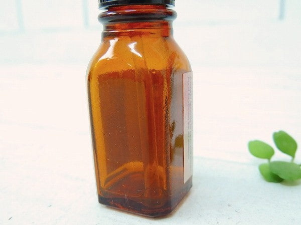 【アンバー色の小さなビンテージ・薬瓶】メディスンボトル/ガラスボトル/USA