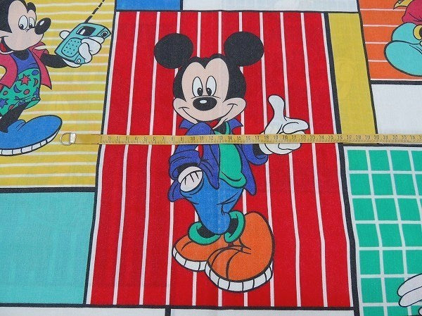 【ミッキーマウス】ディズニー・クールミッキー柄・ヴィンテージ・ユーズドシーツ(1/2) USA