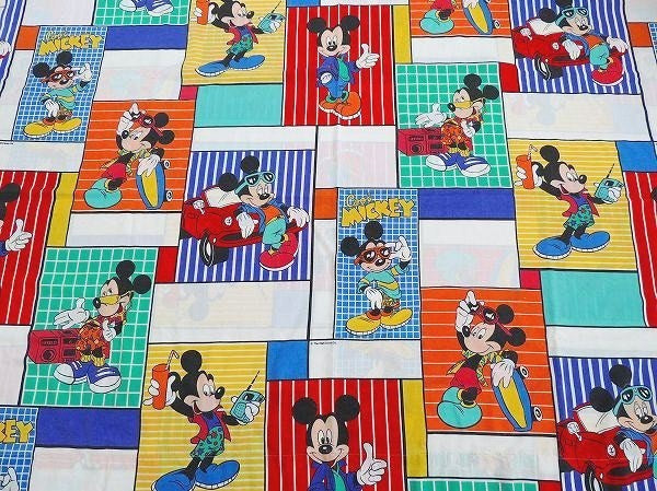【ミッキーマウス】ディズニー・クールミッキー柄・ヴィンテージ・ユーズドシーツ(1/2) USA