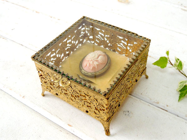 【薔薇モチーフ】ガラス製・脚付き・アンティーク・ジュエリーボックス・宝石箱・アクセサリーケース