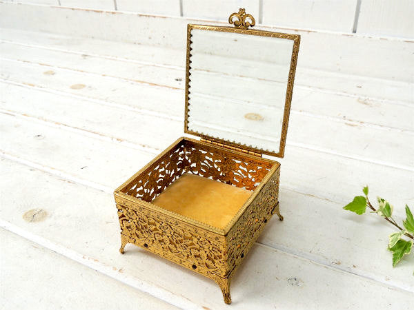 【薔薇モチーフ】ガラス製・脚付き・アンティーク・ジュエリーボックス・宝石箱・アクセサリーケース