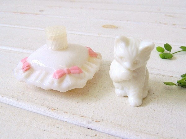 【AVON】エイボン・クッションに座った可愛いネコ・アンティーク・箱付き・コロンボトル/香水瓶