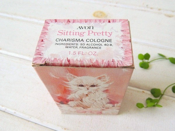 【AVON】エイボン・クッションに座った可愛いネコ・アンティーク・箱付き・コロンボトル/香水瓶