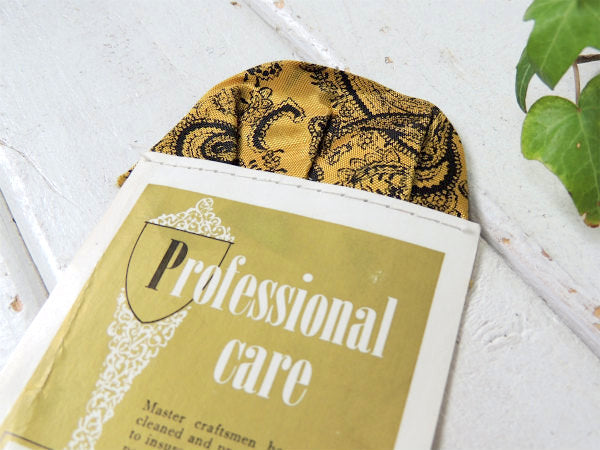 【Hanky Co】ペイズリー柄・紳士用・ヴィンテージ・ポケットチーフ・アクセサリー①イエロー×黒