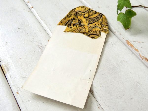 【Hanky Co】ペイズリー柄・紳士用・ヴィンテージ・ポケットチーフ・アクセサリー①イエロー×黒