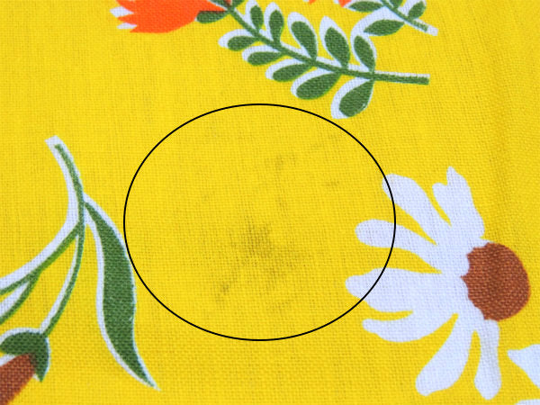 イエロー・カラフルな花柄デッドストック・ヴィンテージ・ファブリック/生地/テキスタイル/105×92