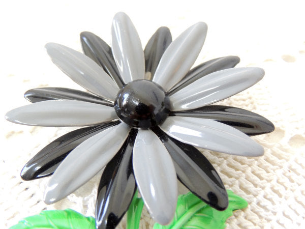 グレー×黒×グリーン 1960~1970s フラワーモチーフ レトロ ヴィンテージ　ブローチ　アクセサリー　USA