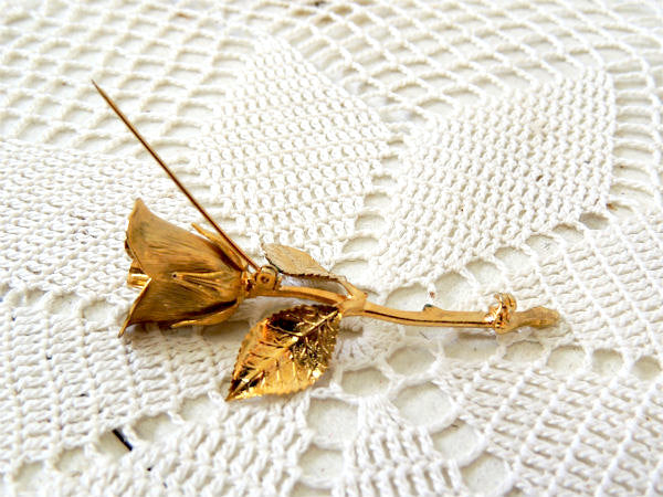 【レトロな薔薇】ゴールド色・お花モチーフ・ヴィンテージ・ブローチ・アクセサリー